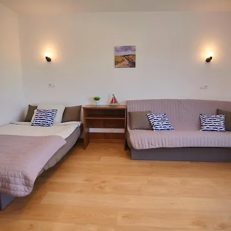 Goscinne Deptulki 民宿 *